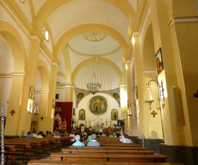 Iglesia de Nuestra Señora de la Encarnación, Interior del templo. Iglesia del año 1600 en el casco histórico de Almuñécar, Costa Tropical de Granada, Andalucía, España.