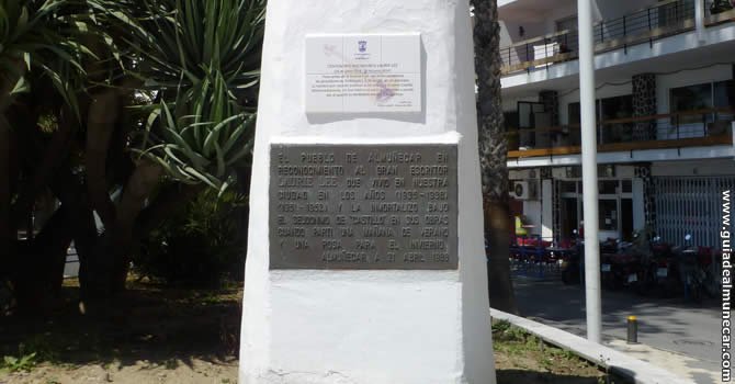 Recordatorio Escritor y Poeta Laurie Lee, Almuñécar.